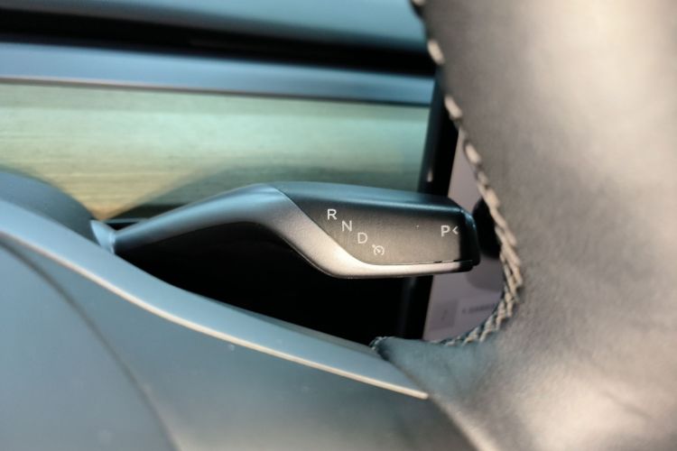 特斯拉 Model Y 2022款 改款 后轮驱动版中控内饰18