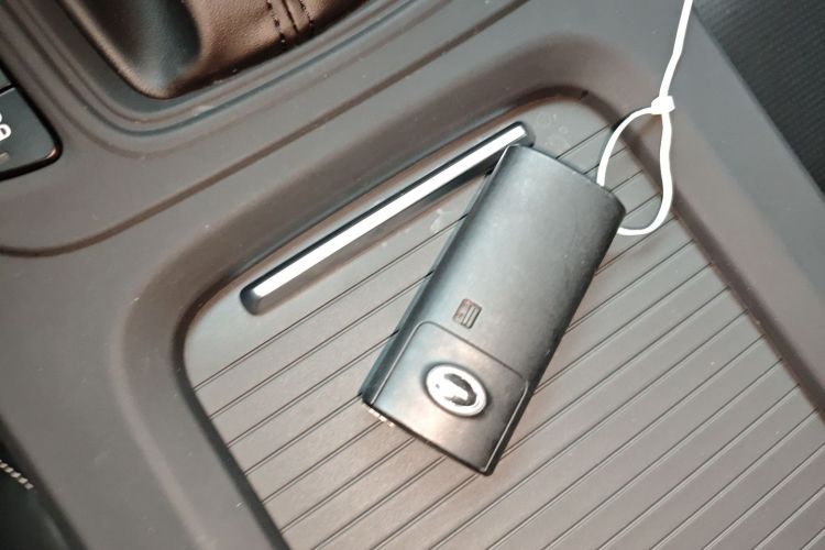 广汽传祺 传祺M6 2023款 PRO 270T DCT豪华版中控内饰7001