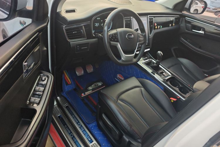 SWM斯威汽车 SWM斯威G05 2019款 2.0L 手动豪华型中控内饰20