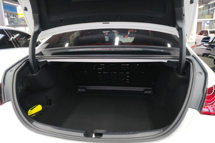 奔驰C级 2023款 改款二 C 260 L 运动版机舱底盘23