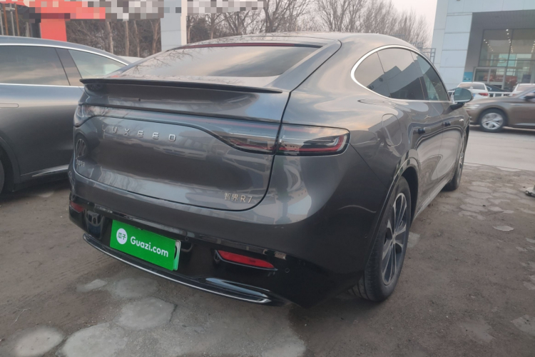 鸿蒙智行 智界R7 2025款 增程 251km Max车身外观7