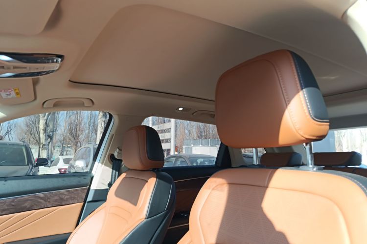 奔腾T99 2022款 20TD 自动运动尊享型特装版中控内饰22