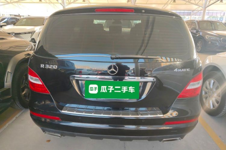 奔驰R级 2014款 R 320 4MATIC 商务型车身外观6
