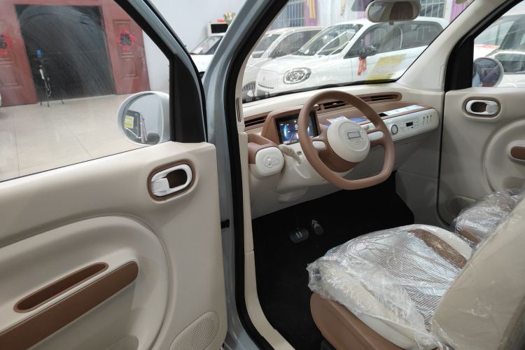 奔腾小马 2026款 222km 炫彩马中控内饰20