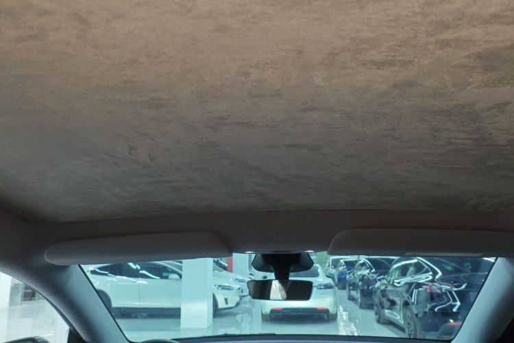 特斯拉 Model Y 2025款 长续航全轮驱动 首发版局部细节22