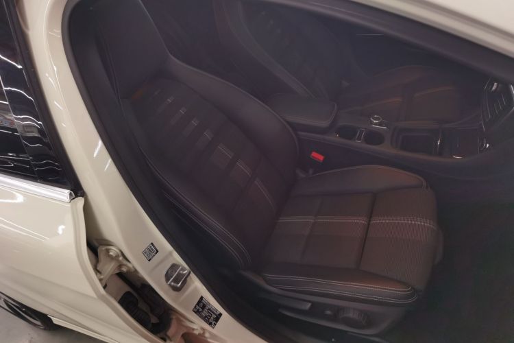 奔驰A级(进口) 2018款 A 200 时尚型局部细节41