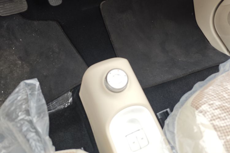 五菱汽车 宏光MINIEV 2024款 第三代 215km 青春版中控内饰18