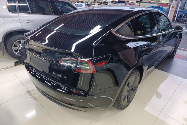 特斯拉 Model 3 2020款 改款 长续航后轮驱动版车身外观7