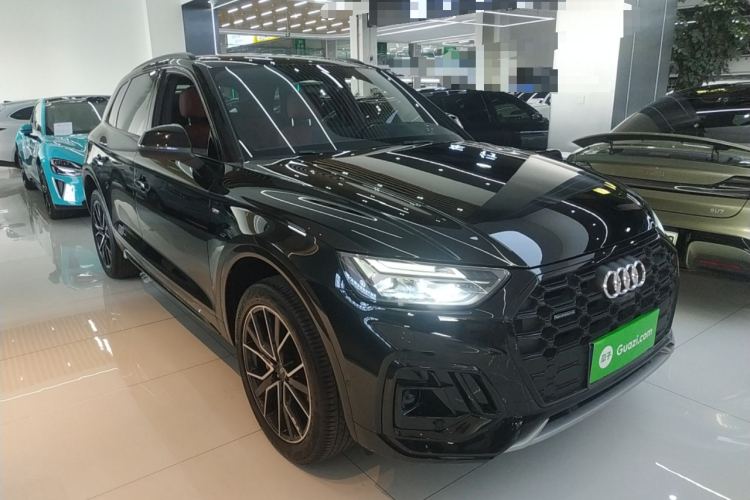 奥迪Q5L 2025款 45 TFSI 豪华动感型车身外观3