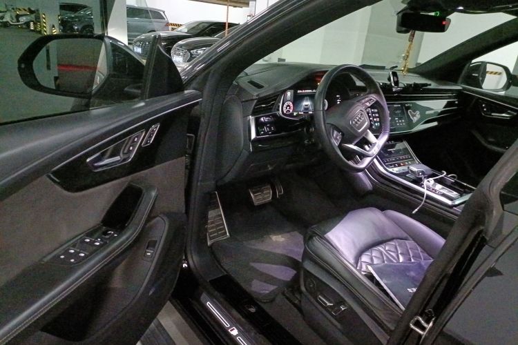 奥迪Q8 2021款 55 TFSI 尊享动感型中控内饰20