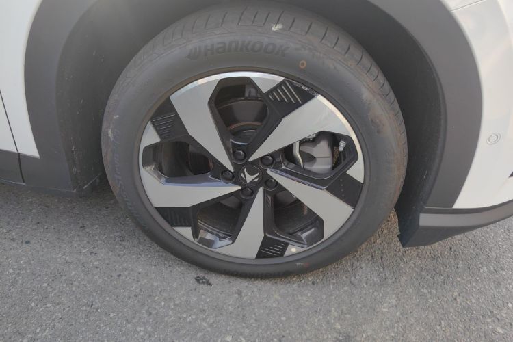 ARCFOX极狐 极狐 阿尔法T5(ARCFOX αT5) 2025款 520 MAX车身外观10