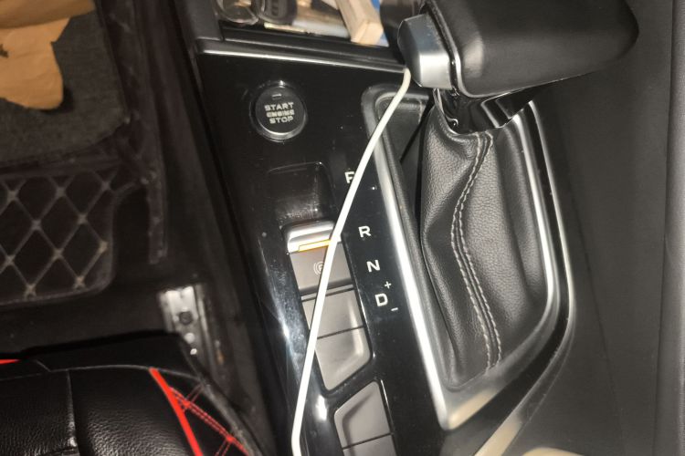 长安 逸动 2020款 PLUS 1.6L GDI 自动豪华型中控内饰18