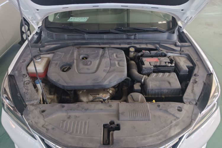 长安 逸动 2019款 高能版 1.6L GDI 手动先锋型 国VI机舱底盘24