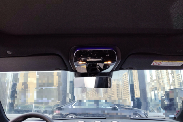 奔驰C级 2025款 改款 C 260 L 皓夜运动版中控内饰22