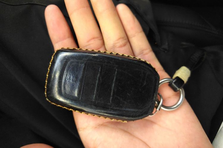 丰田 皇冠 2018款 2.0T 运动版中控内饰7001