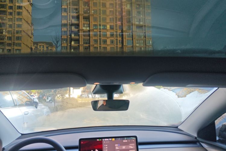 特斯拉 Model Y 2022款 后轮驱动版局部细节22