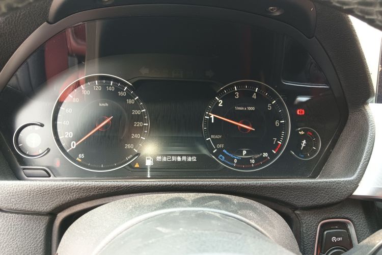 宝马3系 2019款 320i M运动曜夜版局部细节14