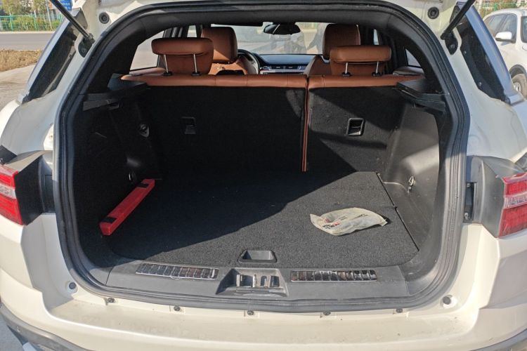 陆风X7 2018款 劲越 1.5T 全景至尊型机舱底盘23