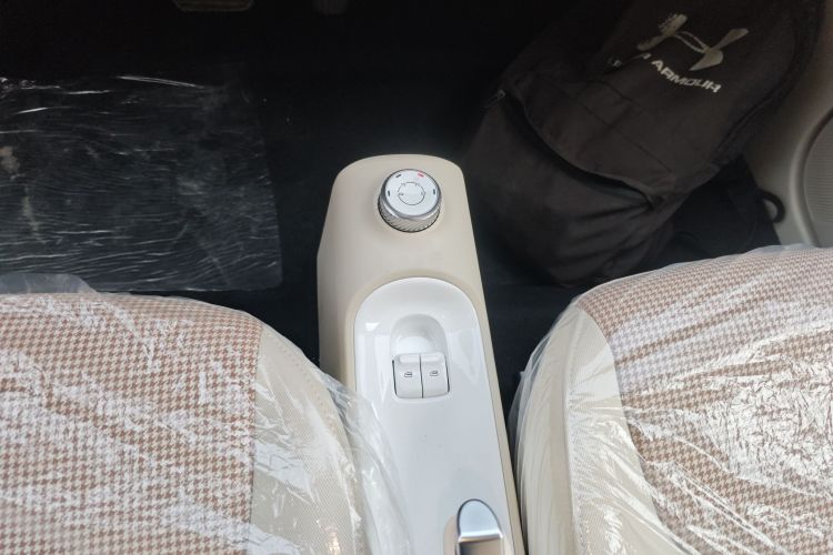 五菱汽车 宏光MINIEV 2024款 第三代 215km 青春版中控内饰18