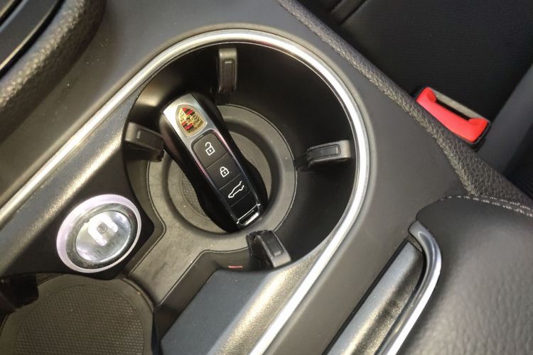 保时捷 Cayenne新能源 2022款 Cayenne E-Hybrid 2.0T 铂金版中控内饰11