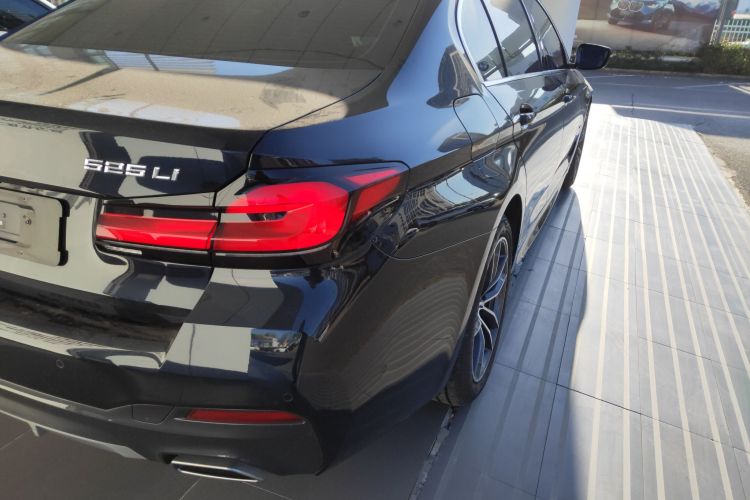 宝马5系 2022款 改款 525Li M运动套装车身外观6001