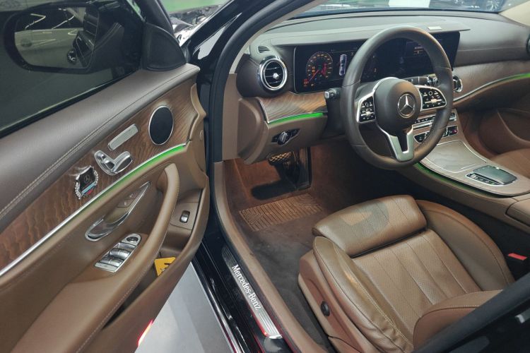 奔驰E级 2020款 E 260 L中控内饰7003