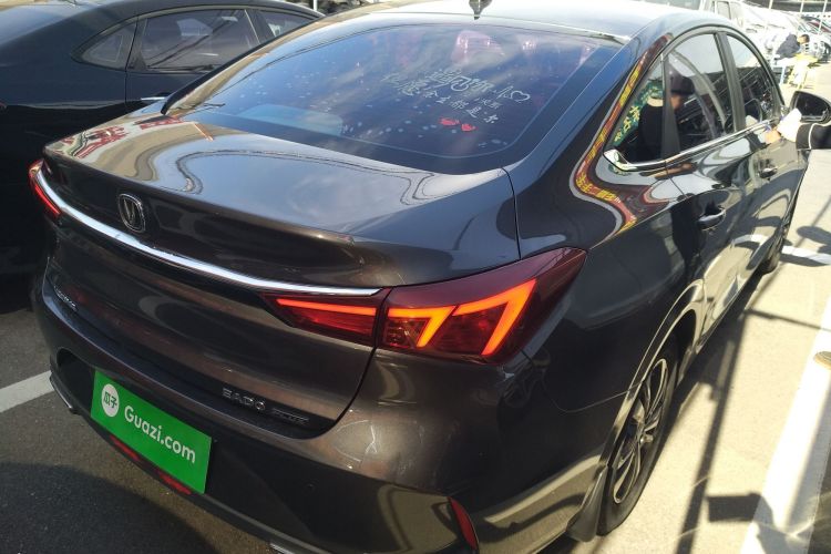 长安 逸动 2021款 PLUS 1.6L GDI 手动豪华型车身外观6005