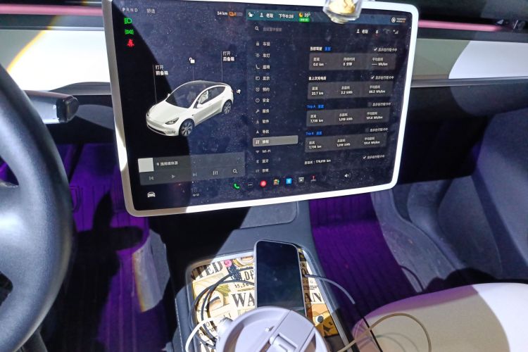特斯拉 Model Y 2021款 标准续航后驱版中控内饰16