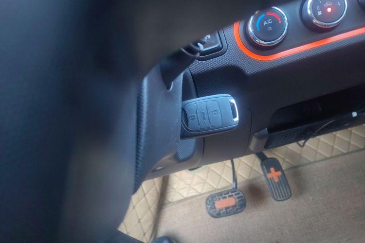 五菱汽车 宏光MINIEV 2020款 自在款 三元锂中控内饰11