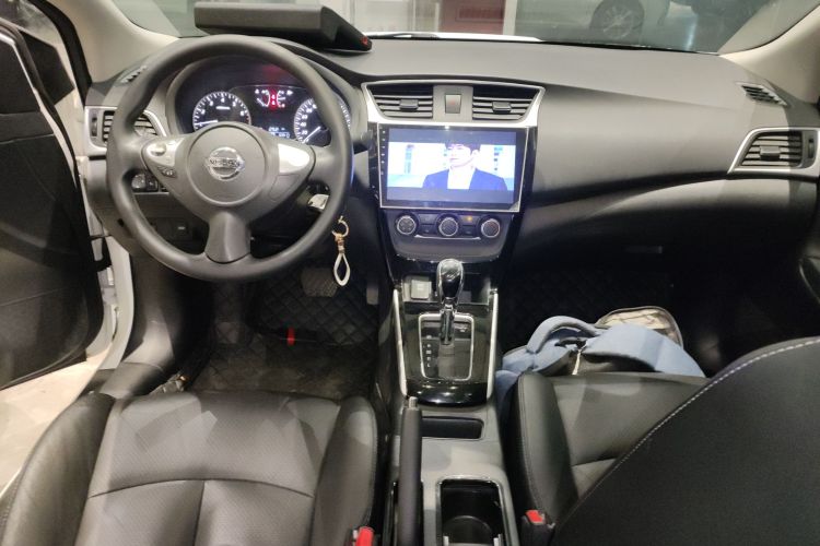 日产 轩逸 2016款 1.6XL CVT豪华版中控内饰12