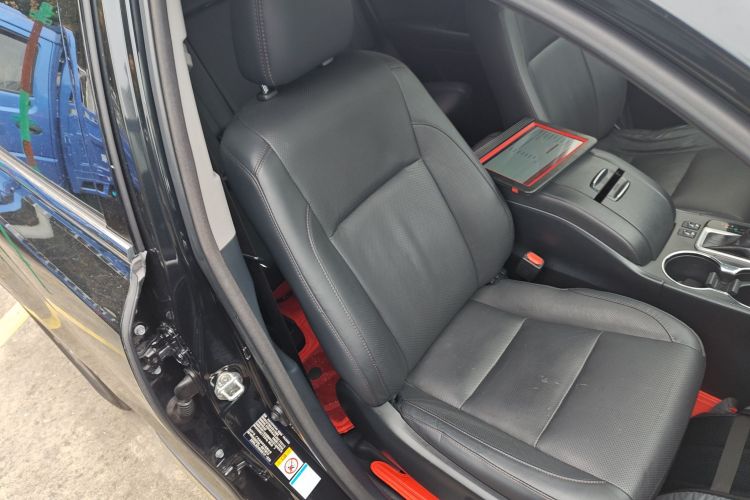 丰田 汉兰达 2018款 2.0T 四驱豪华版 7座 国V局部细节41