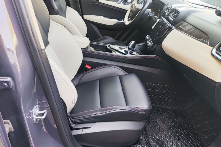 领克02 2022款 1.5TD DCT耀Plus局部细节41