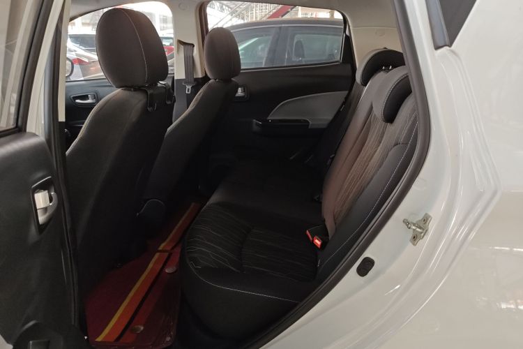 长安欧尚 奔奔E-Star 2021款 国民版 心悦版（快充版）磷酸铁锂（31.95kWh）中控内饰21