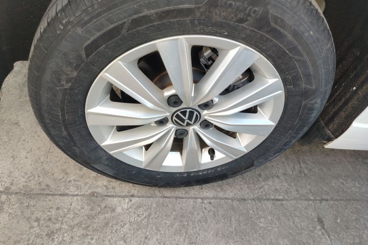 大众 朗逸 2022款 1.5L 自动风尚版车身外观6008