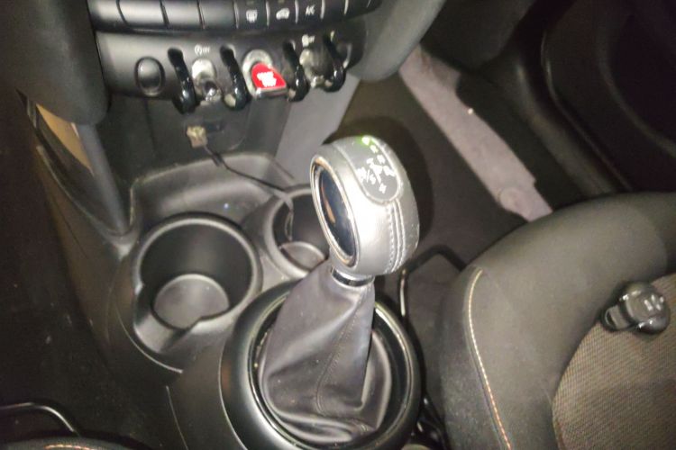 MINI 2015款 1.2T ONE 五门版局部细节18