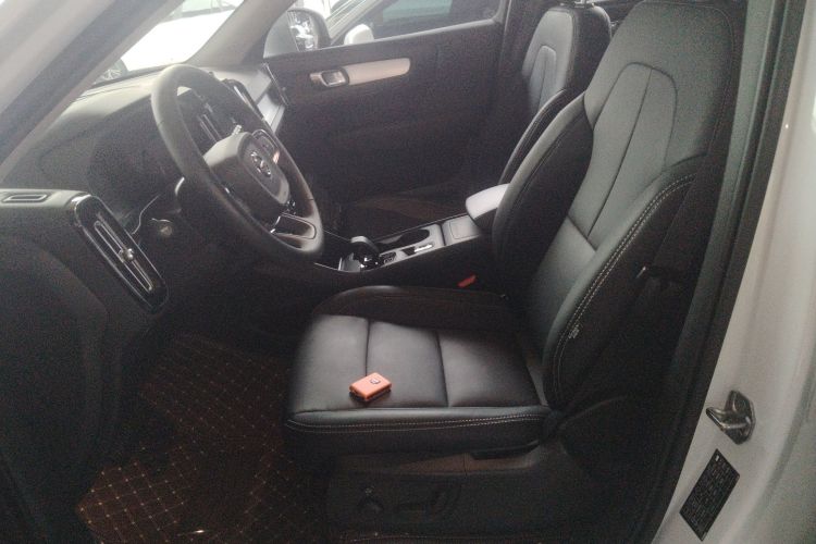 沃尔沃XC40 2022款 T4 四驱智行时尚版中控内饰19