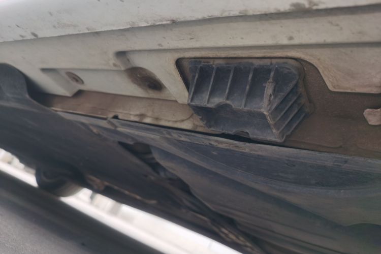 宝马5系 2014款 525Li 豪华设计套装局部细节9003