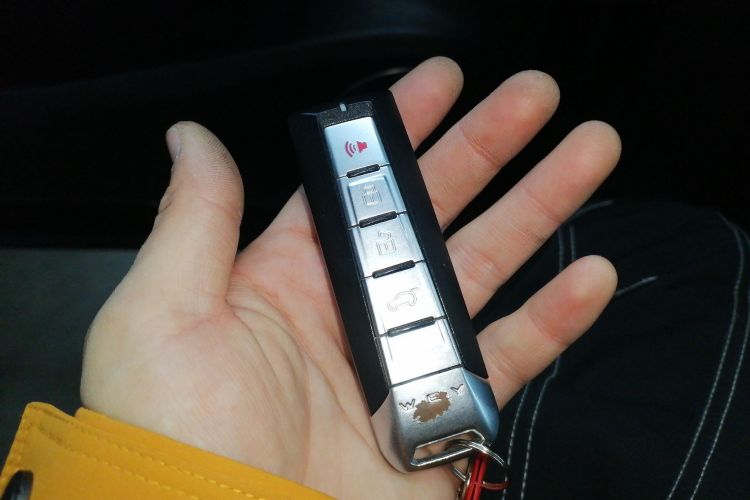 魏牌 VV7 2020款 2.0T 旗舰型中控内饰7001