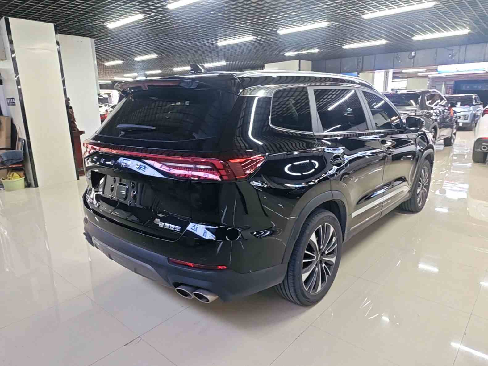 奇瑞 瑞虎8 PRO 2024款 冠军版 390T 两驱巅峰版 5座(4)