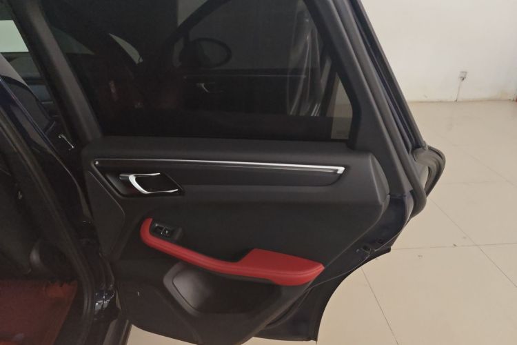 保时捷 2022款 Macan 2.0T中控内饰45