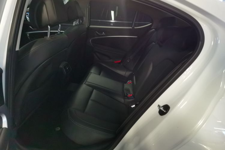 捷尼赛思G70 2021款 2.0T 后驱豪华版中控内饰21