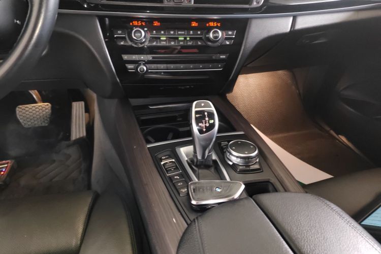 宝马X5(进口) 2014款 xDrive35i 典雅型局部细节18