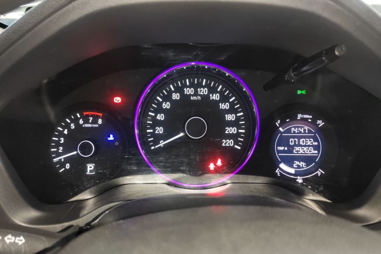 本田 缤智 2019款 220 TURBO CVT精英版 国VI中控内饰14