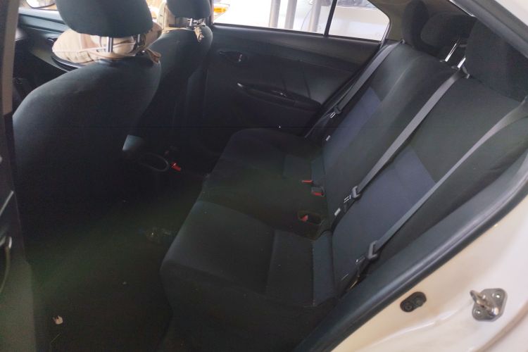 丰田 YARiS L 致享 2020款 1.5L CVT领先版中控内饰7004