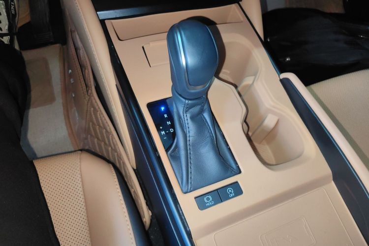 雷克萨斯ES 2025款 200 臻享版局部细节18