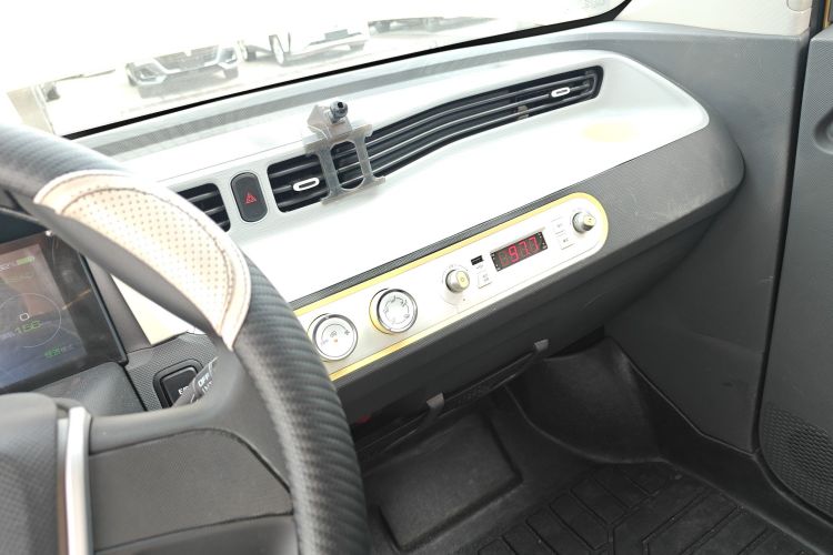 五菱汽车 宏光MINIEV 2021款 马卡龙臻享款 三元锂中控内饰16