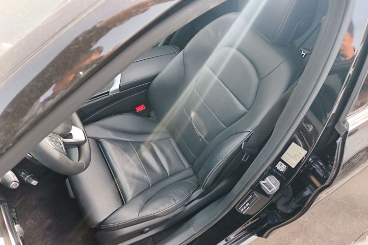 奔驰C级 2018款 C 180 L 时尚型运动版中控内饰19