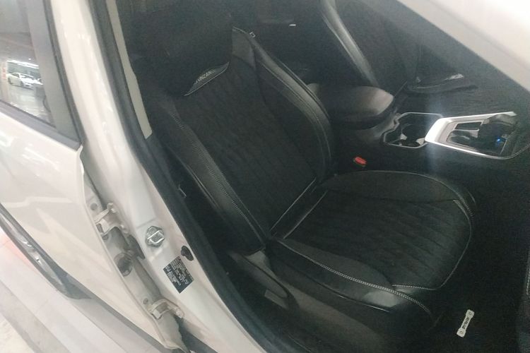 丰田 RAV4荣放 2020款 2.0L CVT两驱风尚版局部细节41