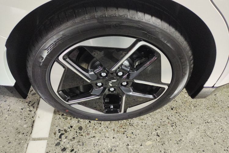 五菱汽车 五菱星光 2025款 610km 智能进阶型车身外观6008