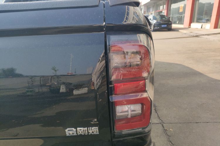 长城 金刚炮 2022款 2.0T手动汽油两驱创业型长箱平箱GW4C20B车身外观6006